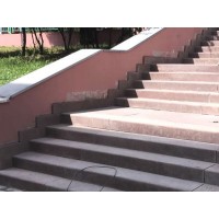 Как должен выглядеть «правильный» ремонт лестницы школы